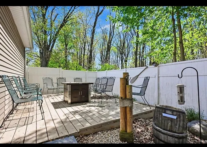 Redbird Landing, Cozy Lake Escape